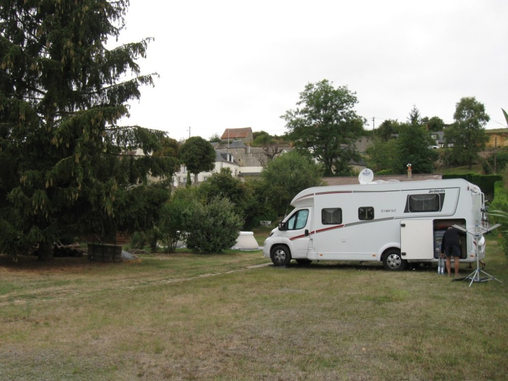 Aire camping-car  Noizay (37210) - Photo 3